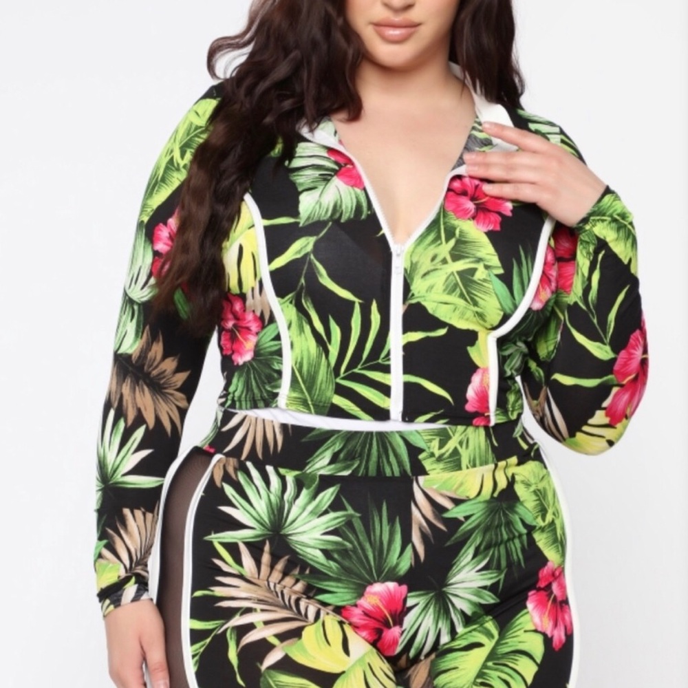 Fashion Nova Curve Let’s Get Tropical Mock Neck Zip Up Jacket Green 2X